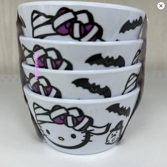 Hello Kitty Halloween Mummy Ghost Bat‎ Mini Bowls Set of 4 - Picture 2 of 3